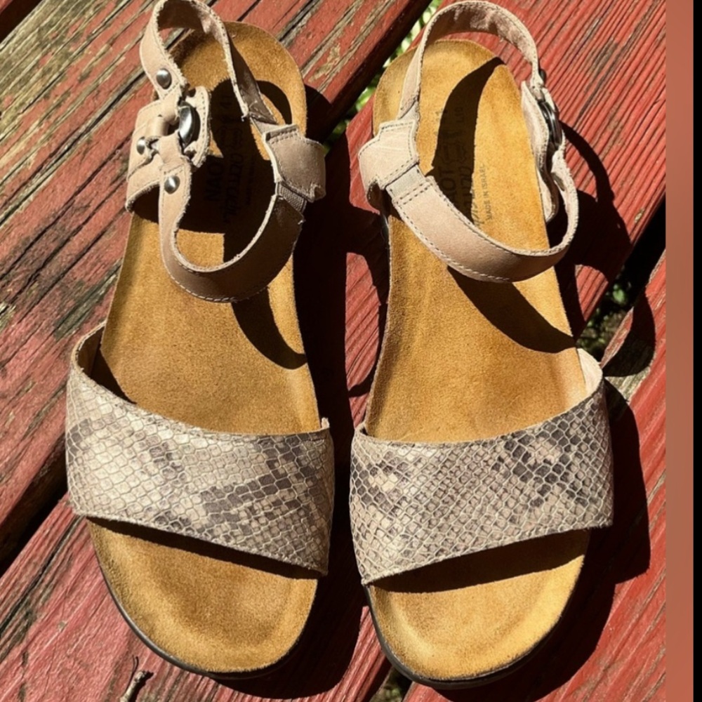 NAOT Women’s Leather Sandals Snake Print Comfort Size 41 US 10 Arch Support - Picture 4 of 16